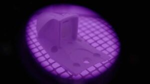 Dry etching vs. Wet etching